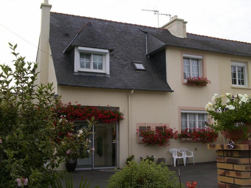 Bed and Breakfast A La Bonne Adresse La Fresnais Esterno foto